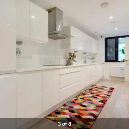Cape House London: Spacious 4-Bedroom Retreat with Garden Exterior photo